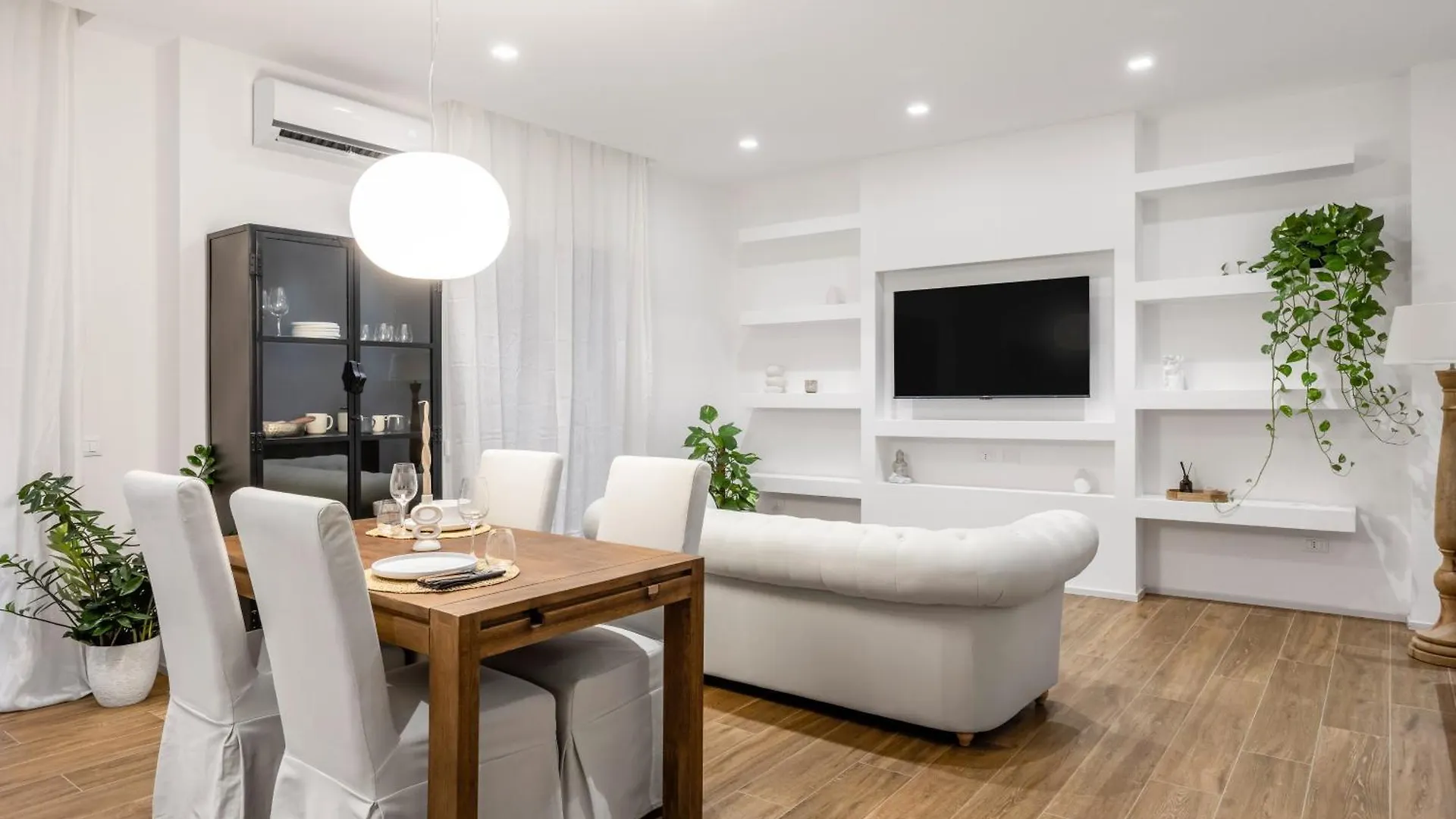 Athena Luxury Home Palermo 0*,  Italy