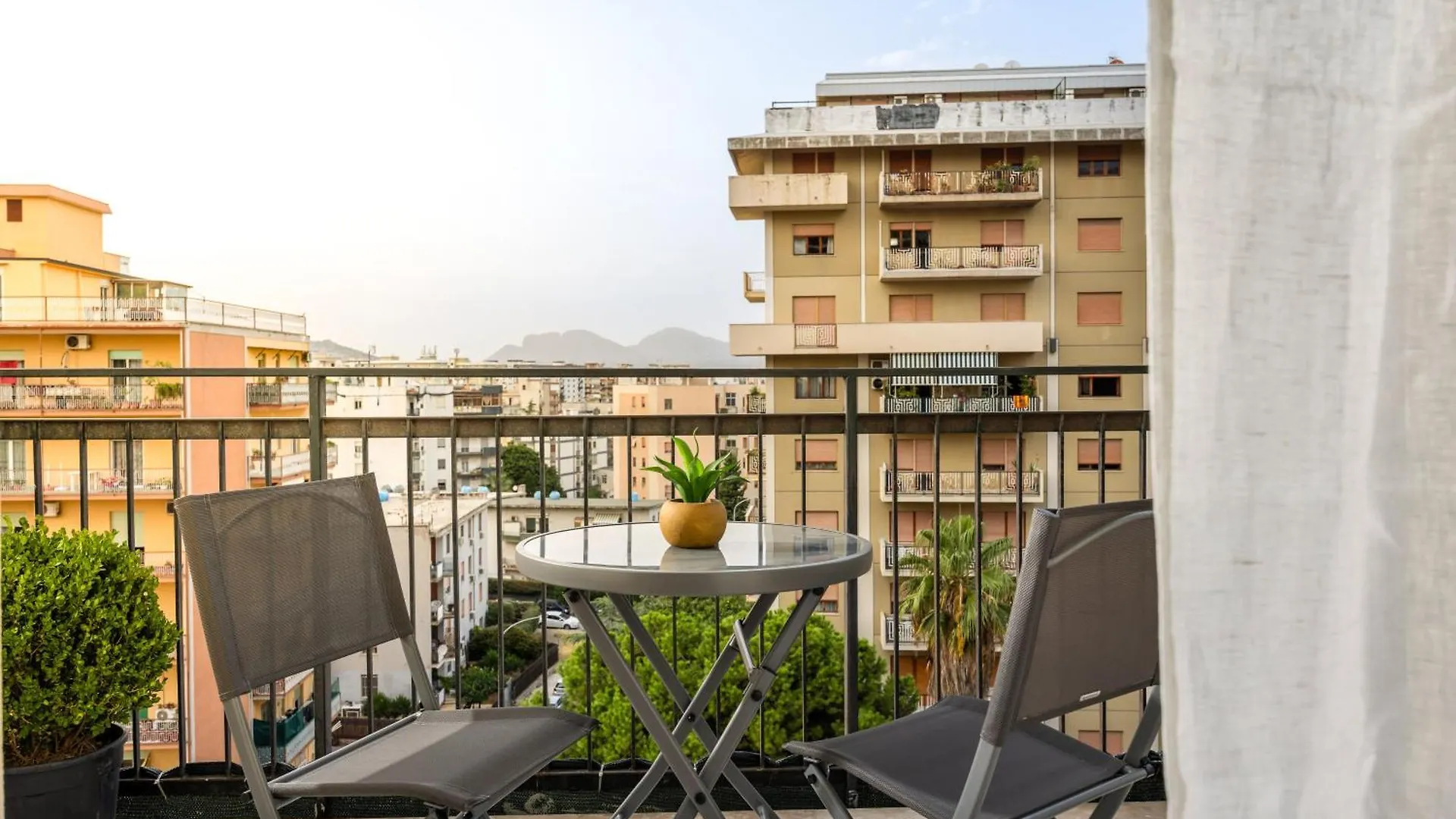 Athena Luxury Home Palermo 0*,